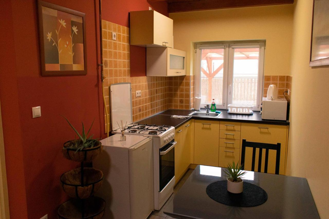 Borostyan Apartmanhaz Mórahalom Exterior foto